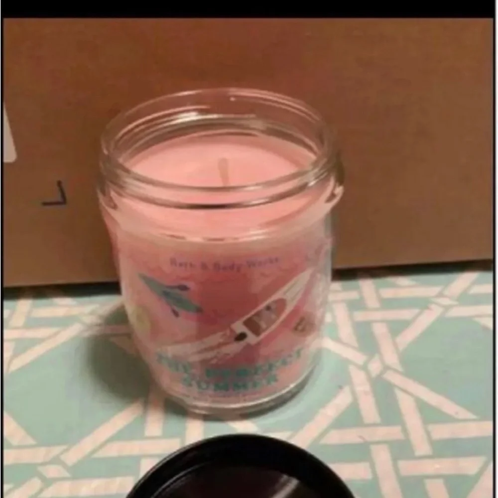 Candle - Picture 1 of 1